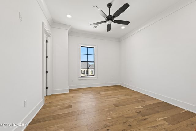 108 Trailing Oaks Drive, Youngsville, LA 70592