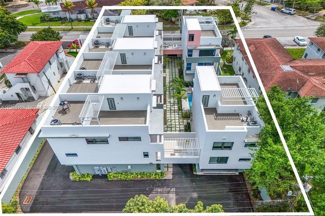 721 SW 11th Street E E, Miami, FL 33129