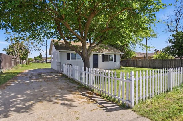 830 Montpelier Rd, Hickman, CA 95323