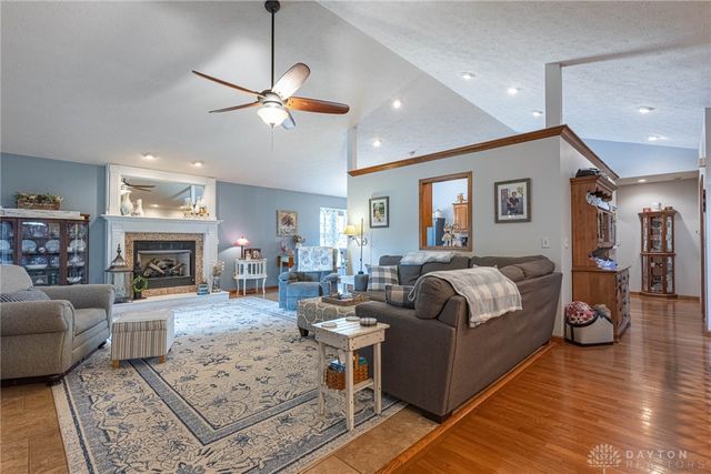 190 Nattix Court, Carlisle, OH 45005