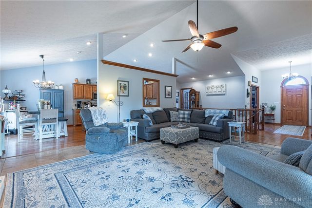190 Nattix Court, Carlisle, OH 45005