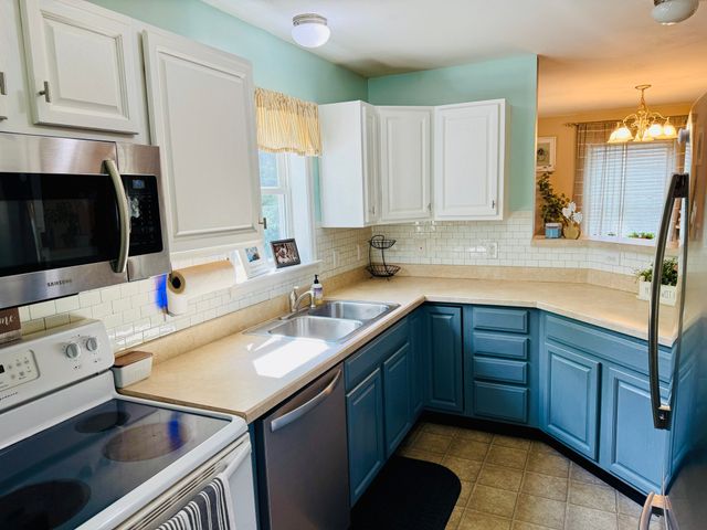20 Memorial St, Templeton, MA 01436
