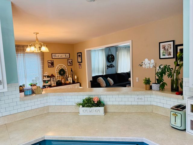 20 Memorial St, Templeton, MA 01436
