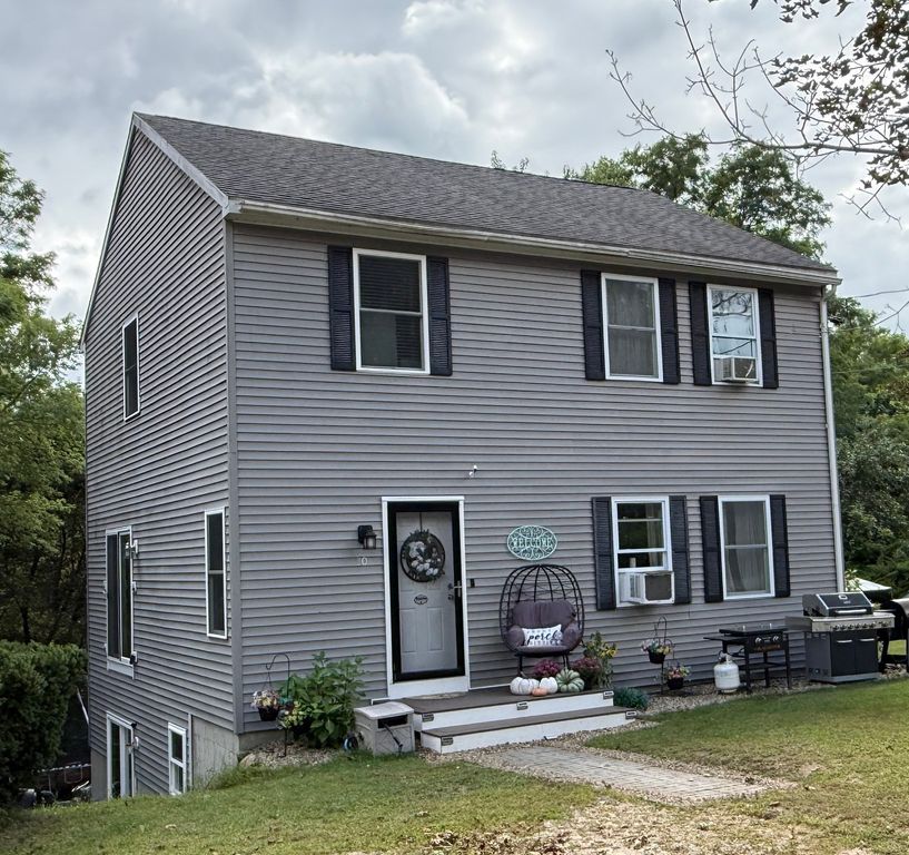 20 Memorial St, Templeton, MA 01436