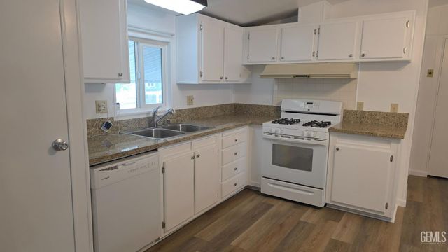 190 Par Lane, Bakersfield, CA 93308