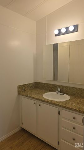 190 Par Lane, Bakersfield, CA 93308