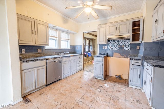 222 Central Parkway Avenue SE, Warren, OH 44483