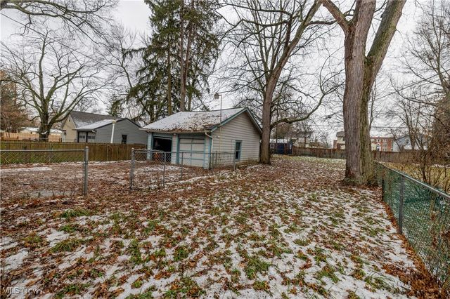 222 Central Parkway Avenue SE, Warren, OH 44483