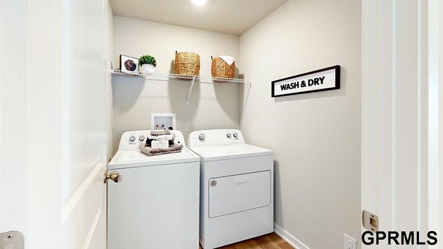 6066 N 185 Street, Elkhorn, NE 68022