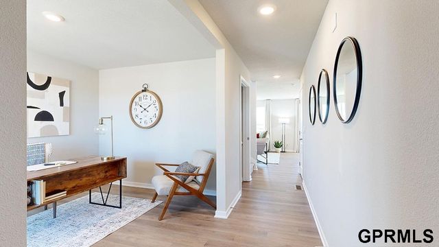 6066 N 185 Street, Elkhorn, NE 68022