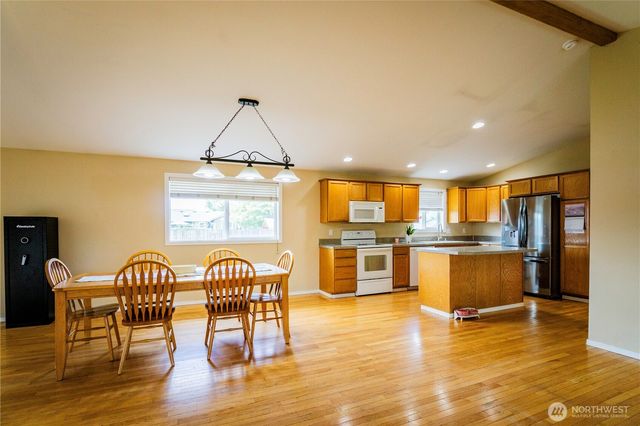 10001 Beth Court SE, Yelm, WA 98597