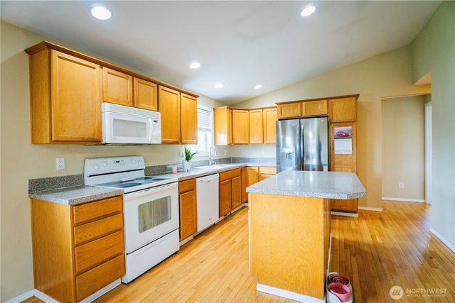 10001 Beth Court SE, Yelm, WA 98597