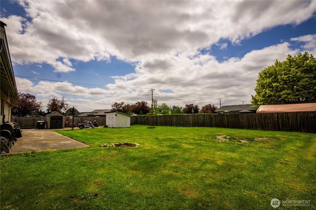 10001 Beth Court SE, Yelm, WA 98597