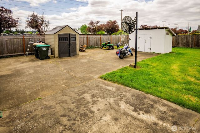 10001 Beth Court SE, Yelm, WA 98597