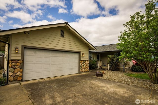 10001 Beth Court SE, Yelm, WA 98597