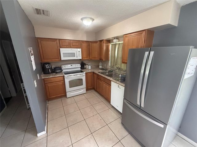 11129 ROBERTS LANE, Riverview, FL 33578