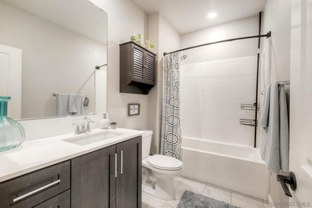 1577 Castillo Way 5, Vista, CA 92081