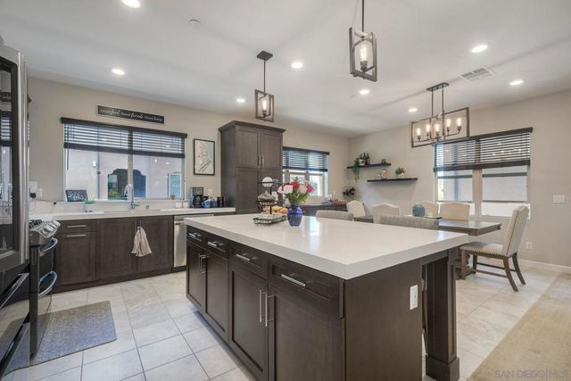 1577 Castillo Way 5, Vista, CA 92081