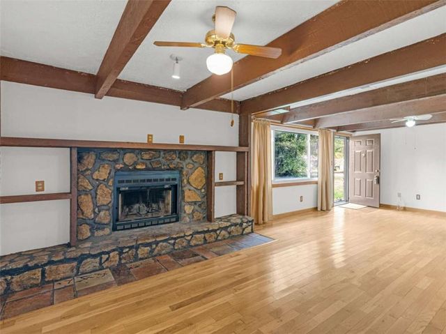 10 Glenn Burnie Drive, Stockbridge, GA 30281
