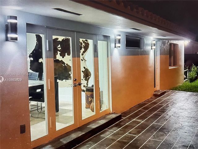 10900 SW 107th Avenue, Miami, FL 33176
