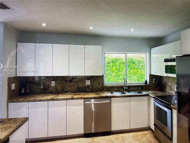 10900 SW 107th Avenue, Miami, FL 33176
