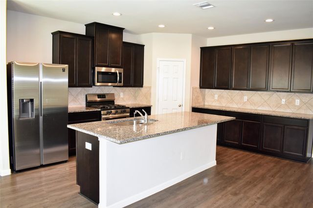 3622 Vista Pointe Drive, Pasadena, TX 77504
