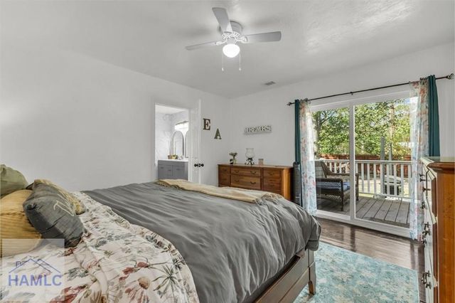 686 S 4th Street, Jesup, GA 31545