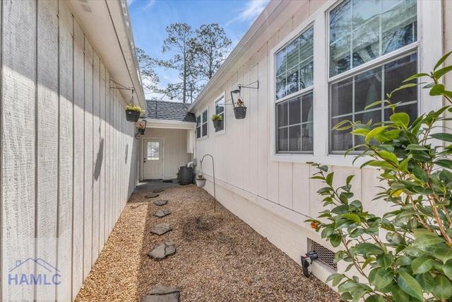 686 S 4th Street, Jesup, GA 31545