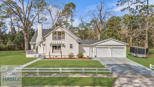 686 S 4th Street, Jesup, GA 31545