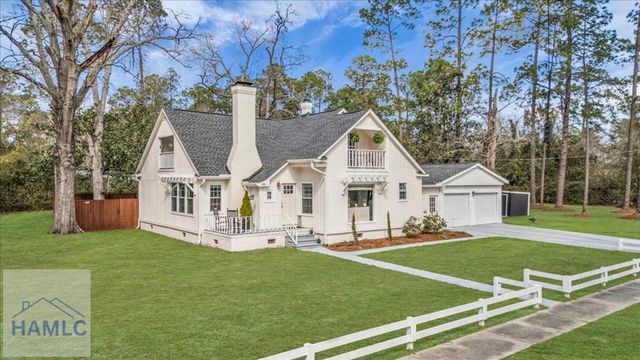 686 S 4th Street, Jesup, GA 31545