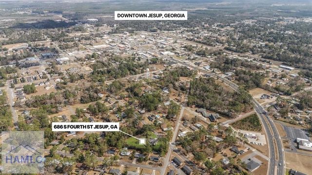 686 S 4th Street, Jesup, GA 31545