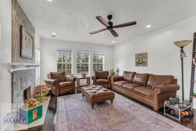 686 S 4th Street, Jesup, GA 31545