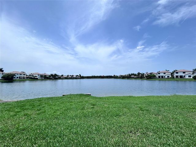 3057 Tortola Way, Hollywood, FL 33024