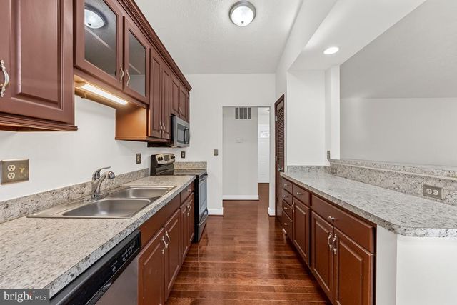 623 YORKTOWN BLVD, Locust Grove, VA 22508