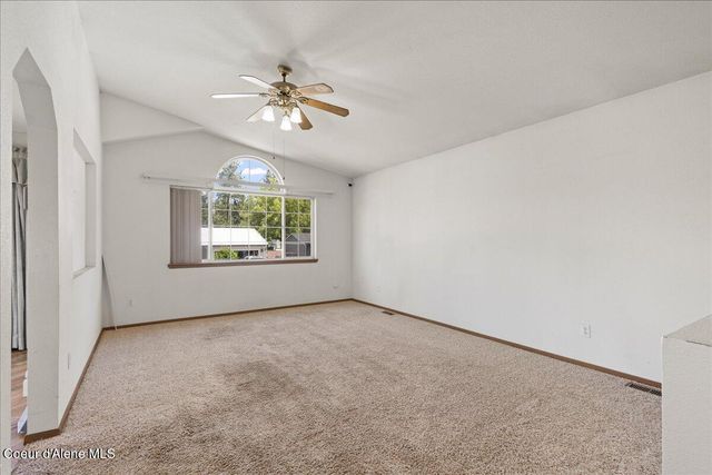 401 W 19TH AVE, Post Falls, ID 83854
