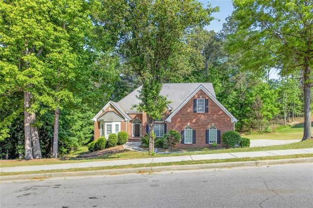 3570 Bulloch Lake Road, Loganville, GA 30052
