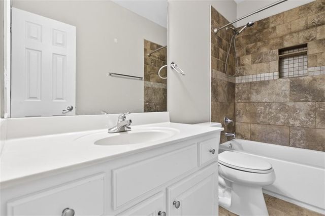 3570 Bulloch Lake Road, Loganville, GA 30052