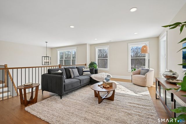 20 Twin Valley Road, East Lyme, CT 06333