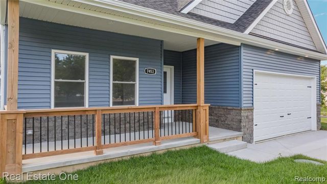 7453 Village Court, Davisburg, MI 48350