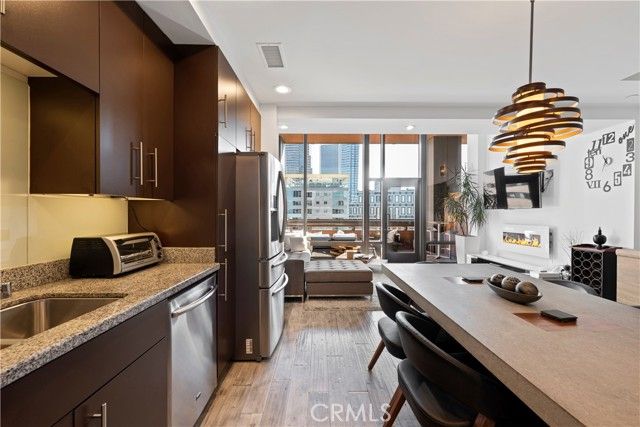 1100 Wilshire Boulevard 1707, Los Angeles, CA 90017