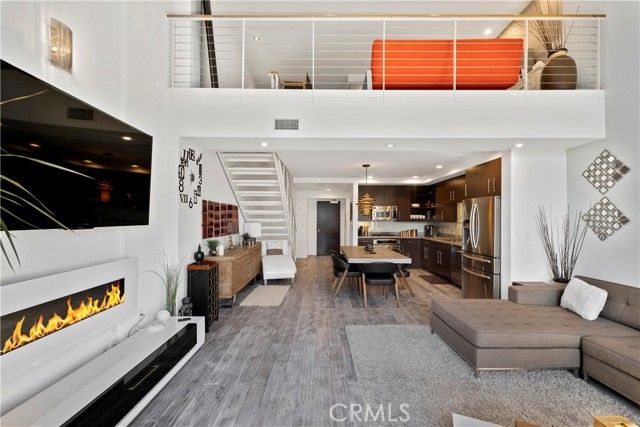 1100 Wilshire Boulevard 1707, Los Angeles, CA 90017