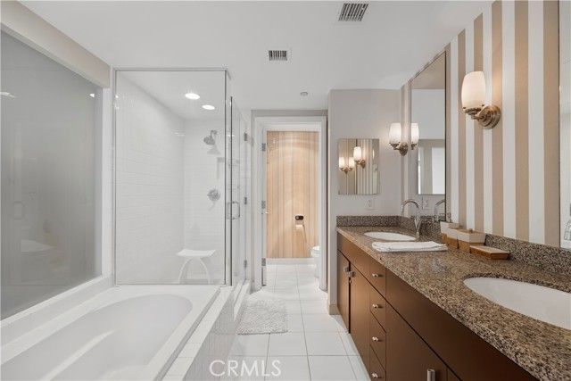 1100 Wilshire Boulevard 1707, Los Angeles, CA 90017