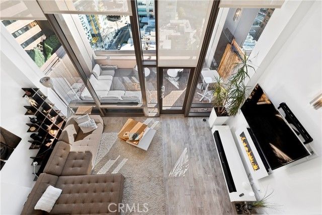 1100 Wilshire Boulevard 1707, Los Angeles, CA 90017