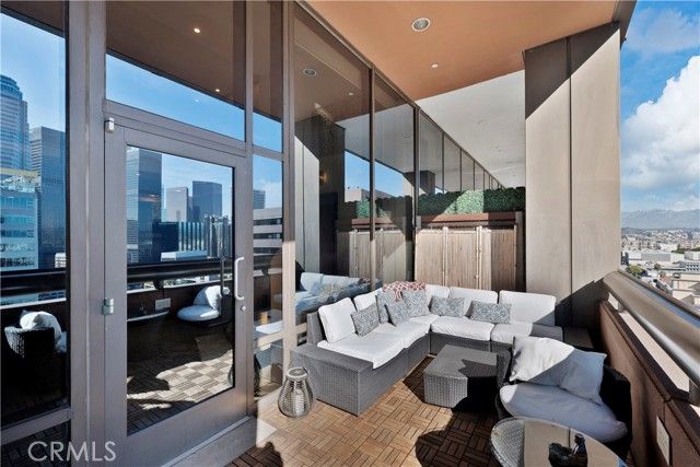 1100 Wilshire Boulevard 1707, Los Angeles, CA 90017