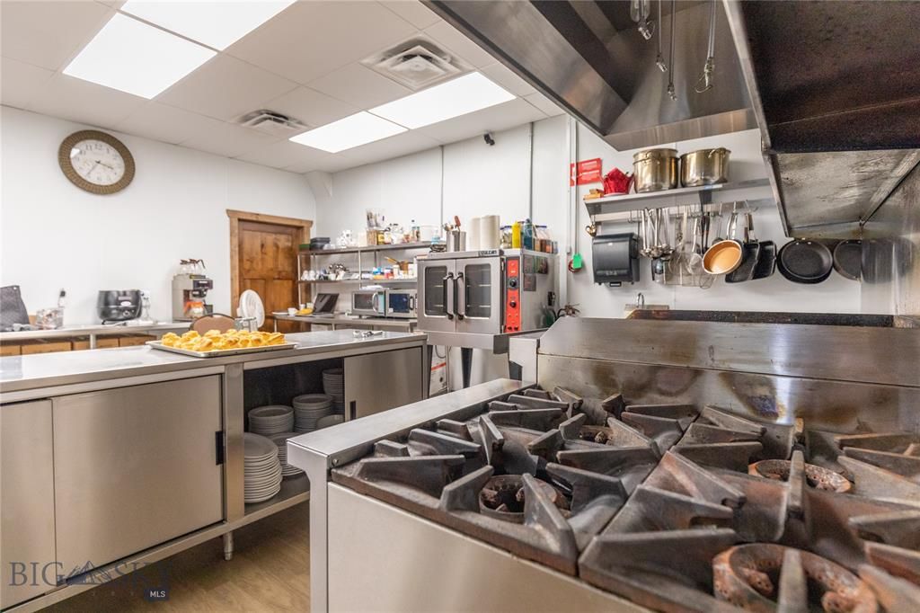 53 E Park Street, Butte, MT 59701 photo 29