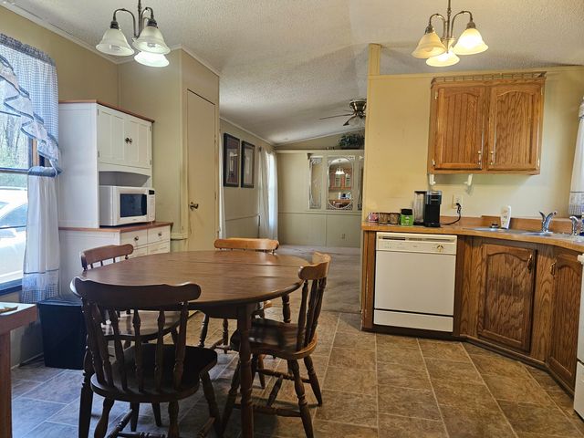 81 LINDSEY LN, Rocky Mount, VA 24151