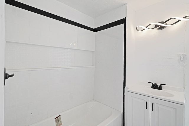 1701 E 6th St, Odessa, TX 79761