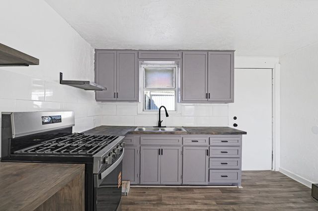 1701 E 6th St, Odessa, TX 79761