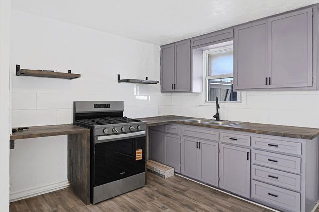 1701 E 6th St, Odessa, TX 79761