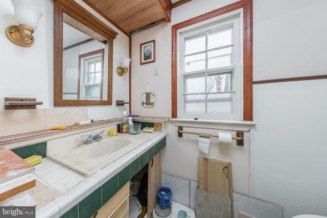 413 MYRTLE AVE, Lindenwold, NJ 08021